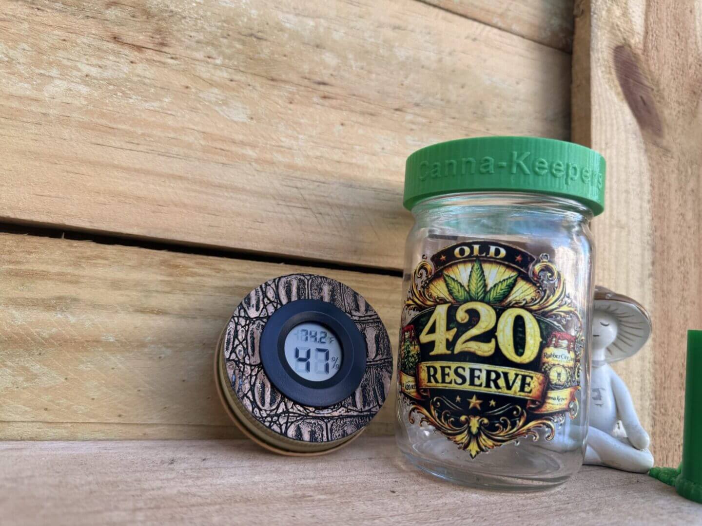 420 Reserve jar with digital hygrometer