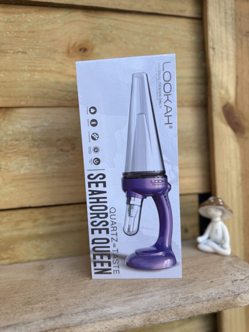 Purple Lookah Seahorse Queen vaporizer box