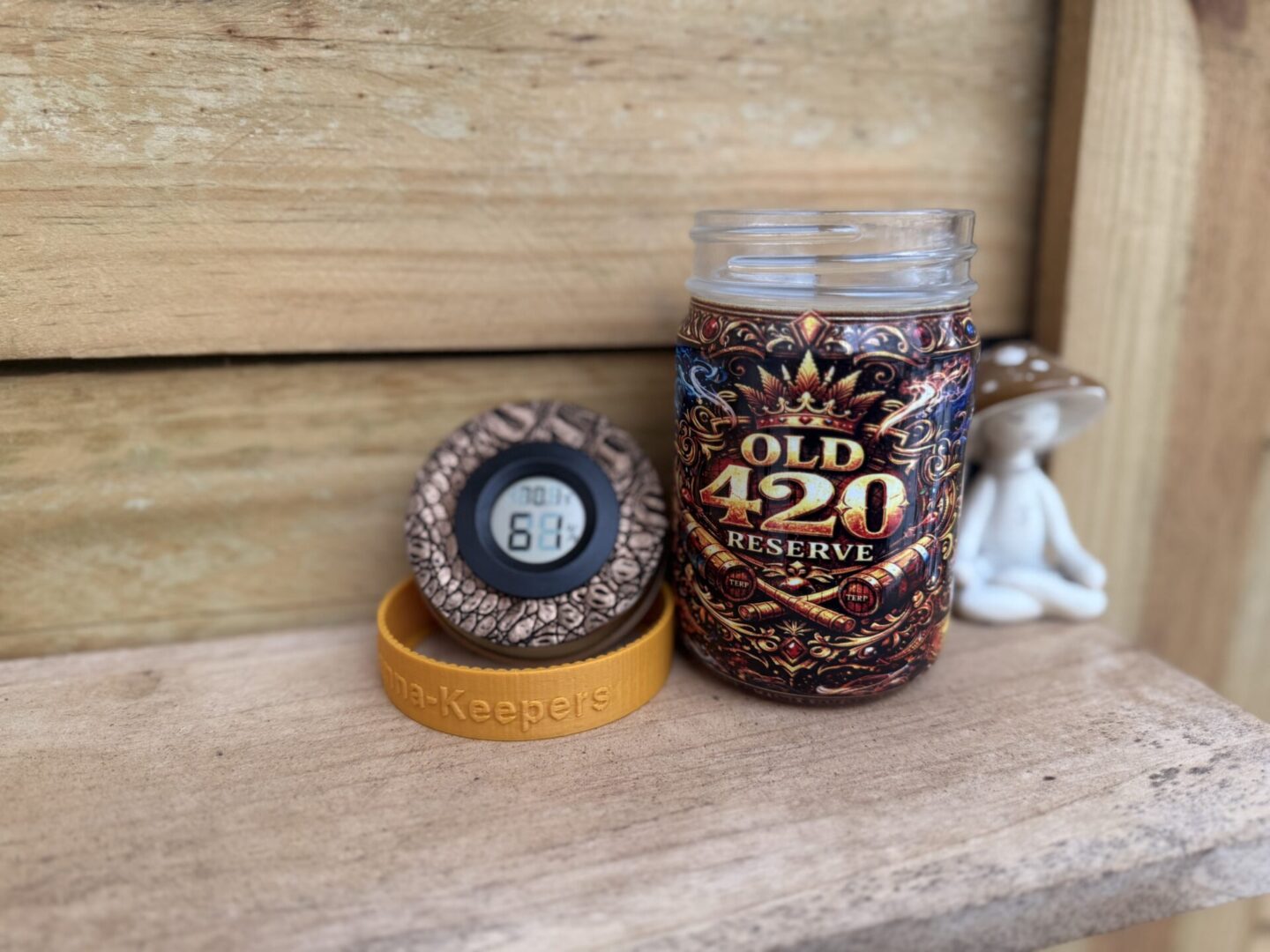 Old 420 Reserve jar with hygrometer on shelf